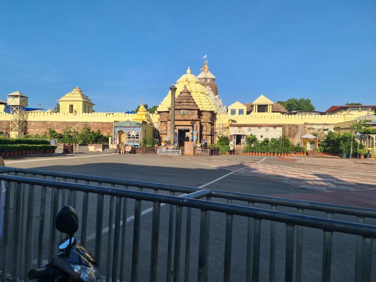 Shreekhetra Hotel Puri Bagian luar foto